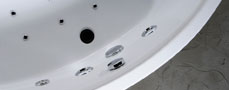 Bathtub Orava equipped with a massage system with water and air massage with electronic control (HAE) and lighting.